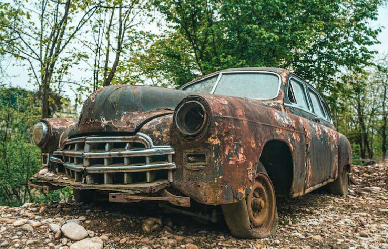 Rusty Car